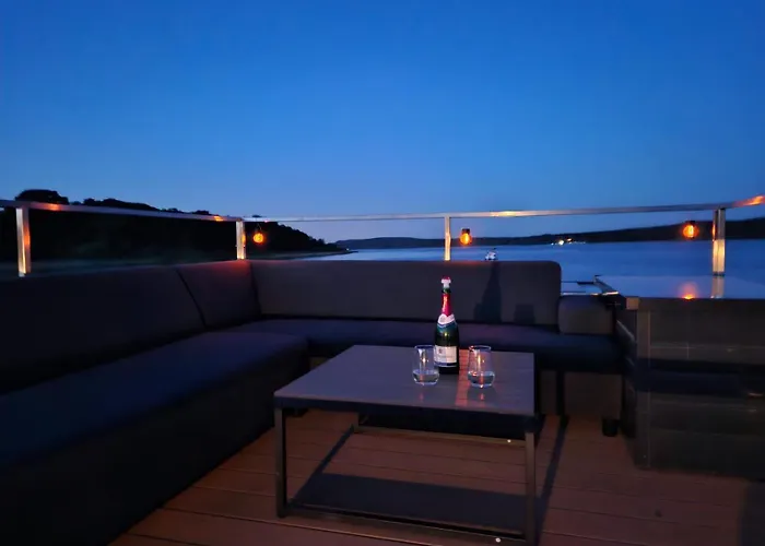 Luxurioeses Hausboot Seaside Neu!!! Hotel en barco *